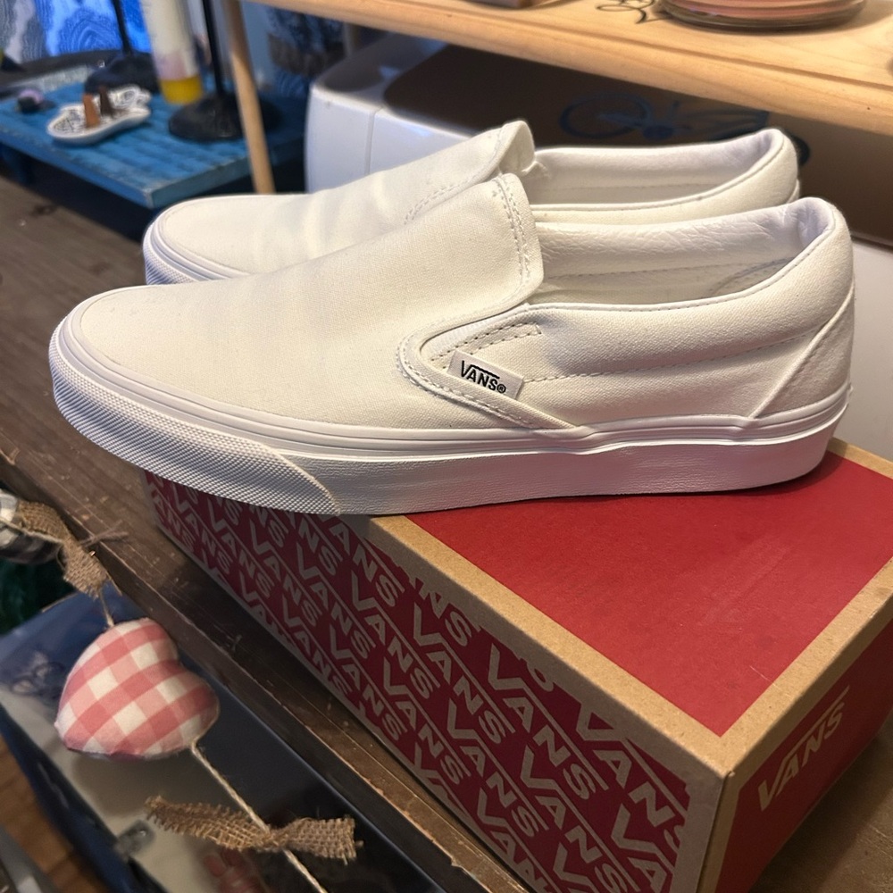 Women’s Vans Classic Slip On Sneakers in white size women’s 8